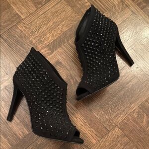 Michael Kors Dani Black Suede Studded Women's peep toe booties size 5.5
